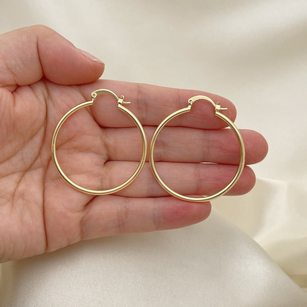 Oro Laminado Medium Hoop, Gold Filled Style Polished, Golden Finish