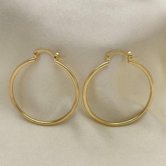 Oro Laminado Medium Hoop, Gold Filled Style Polished, Golden Finish