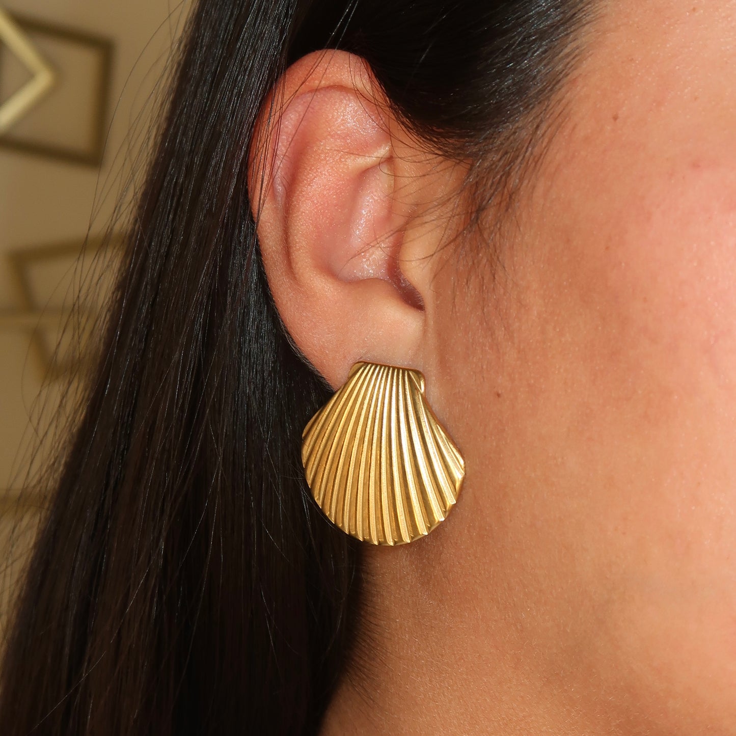 Scallop Shell Studs