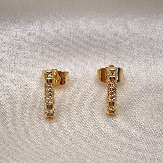Oro Laminado Stud Earring, Gold Filled Style with White Cubic Zirconia, Polished, Golden Finish