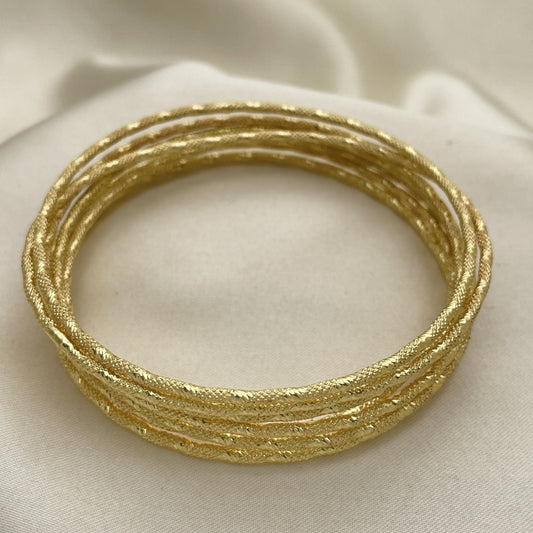 Oro Laminado Semanario Bangle, Gold Filled Style Diamond Cutting Finish, Golden Finish