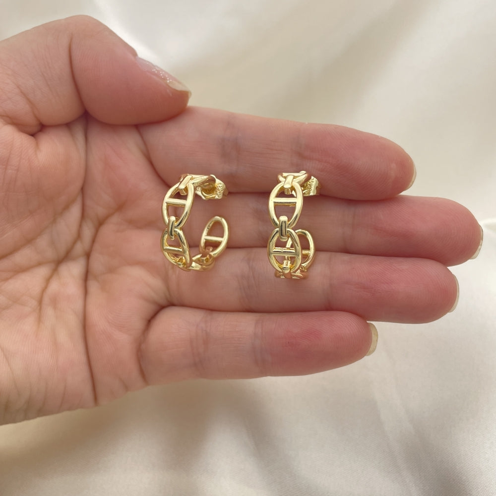 Oro Laminado Stud Earring, Gold Filled Style Puff Mariner Design, Polished, Golden Finish