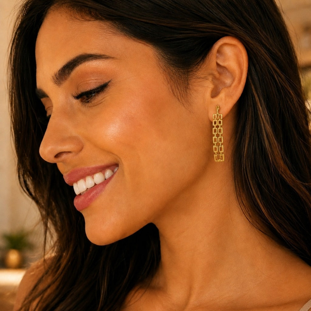 Oro Laminado Stud Earring, Gold Filled Style Paperclip Design, Polished, Golden Finish