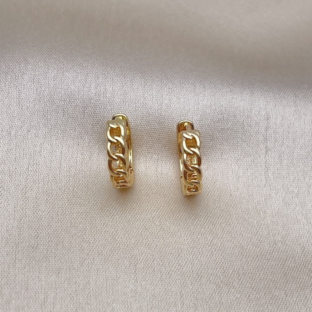 Oro Laminado Huggie Hoop, Gold Filled Style Curb Design, Polished, Golden Finish