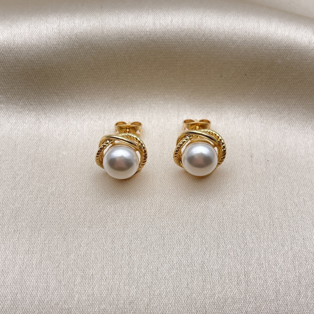 Oro Laminado Stud Earring, Gold Filled Style Infinite and Love Knot Design, with Ivory Pearl, Polished, Golden Finish