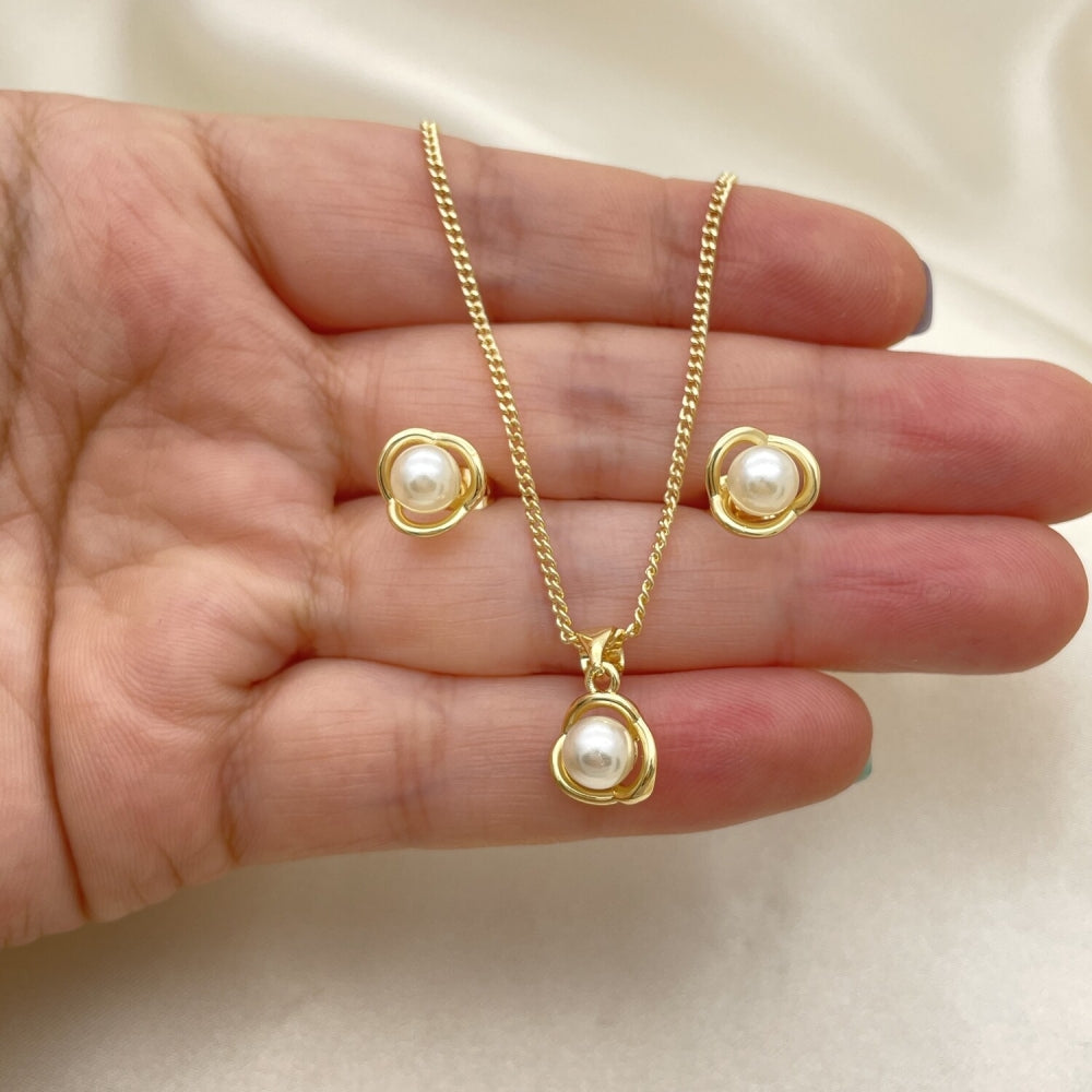 Oro Laminado Earring and Pendant Adult Set, Gold Filled Style Flower Design, with Ivory Pearl, Polished, Golden Finish