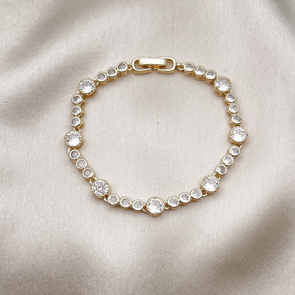 Oro Laminado Fancy Bracelet, Gold Filled Style with White Cubic Zirconia, Polished, Golden Finish