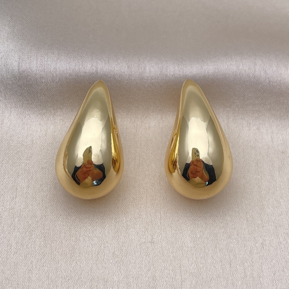 Oro Laminado Stud Earring, Gold Filled Style Polished, Golden Finish