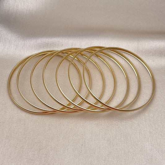 Oro Laminado Semanario Bangle, Gold Filled Style Polished, Golden Finish