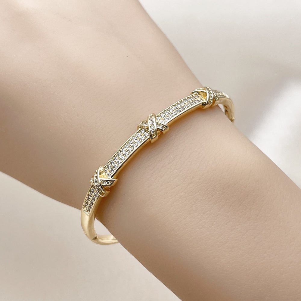 Oro Laminado Individual Bangle, Gold Filled Style with White Cubic Zirconia, Polished, Golden Finish