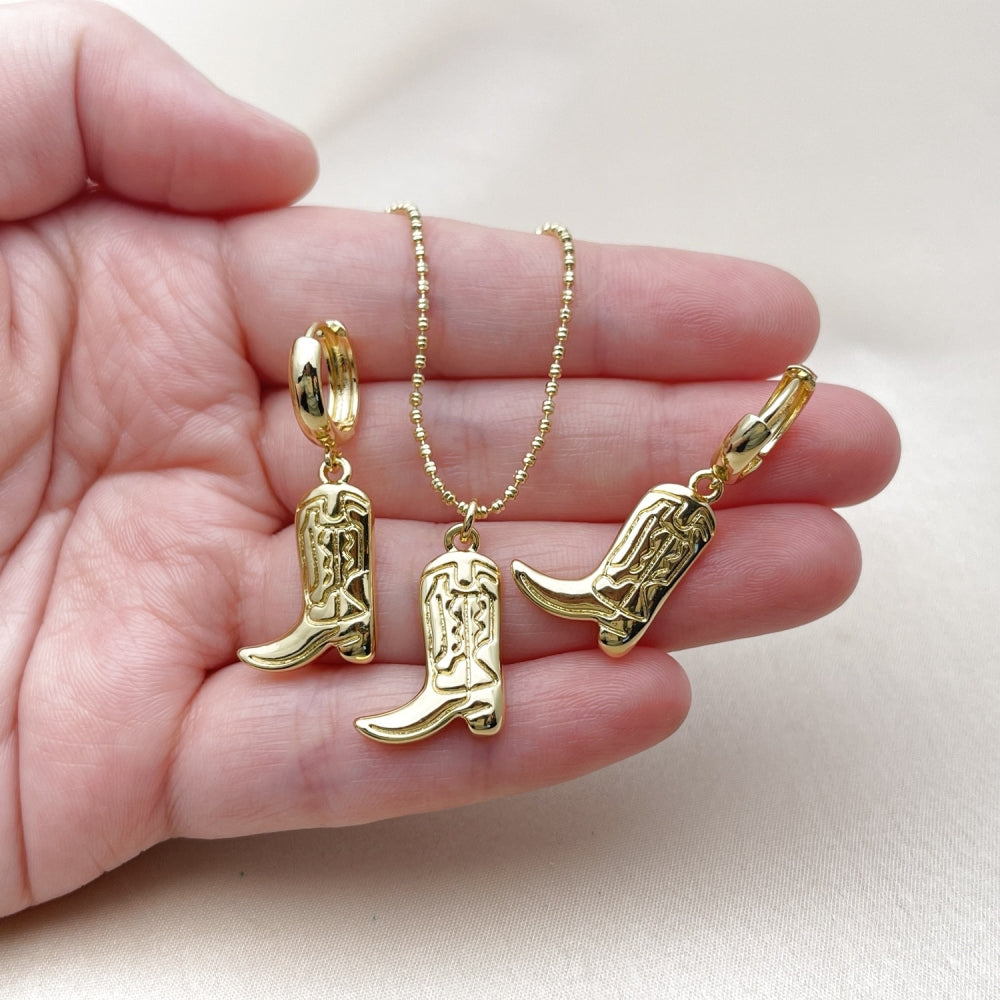 Oro Laminado Earring and Pendant Adult Set, Gold Filled Style Shoes Design, Polished, Golden Finish