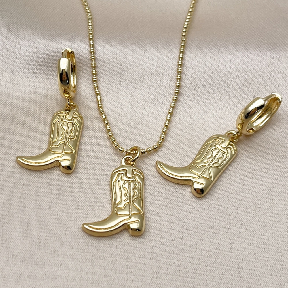 Oro Laminado Earring and Pendant Adult Set, Gold Filled Style Shoes Design, Polished, Golden Finish