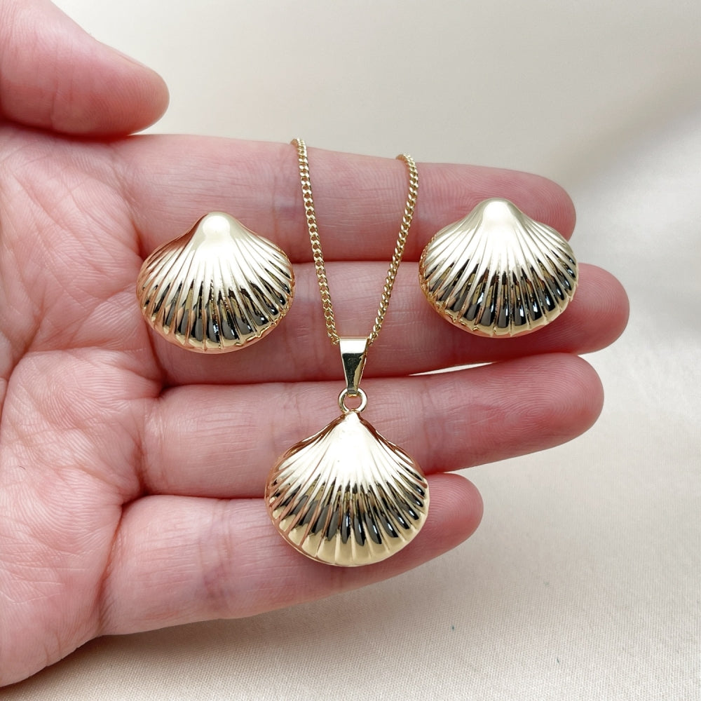 Oro Laminado Earring and Pendant Adult Set, Gold Filled Style Shell and Hollow Design, Polished, Golden Finish