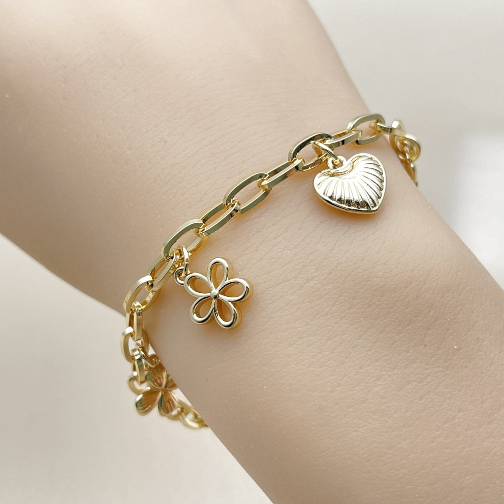 Oro Laminado Charm Bracelet, Gold Filled Style Heart and Flower Design, Polished, Golden Finish