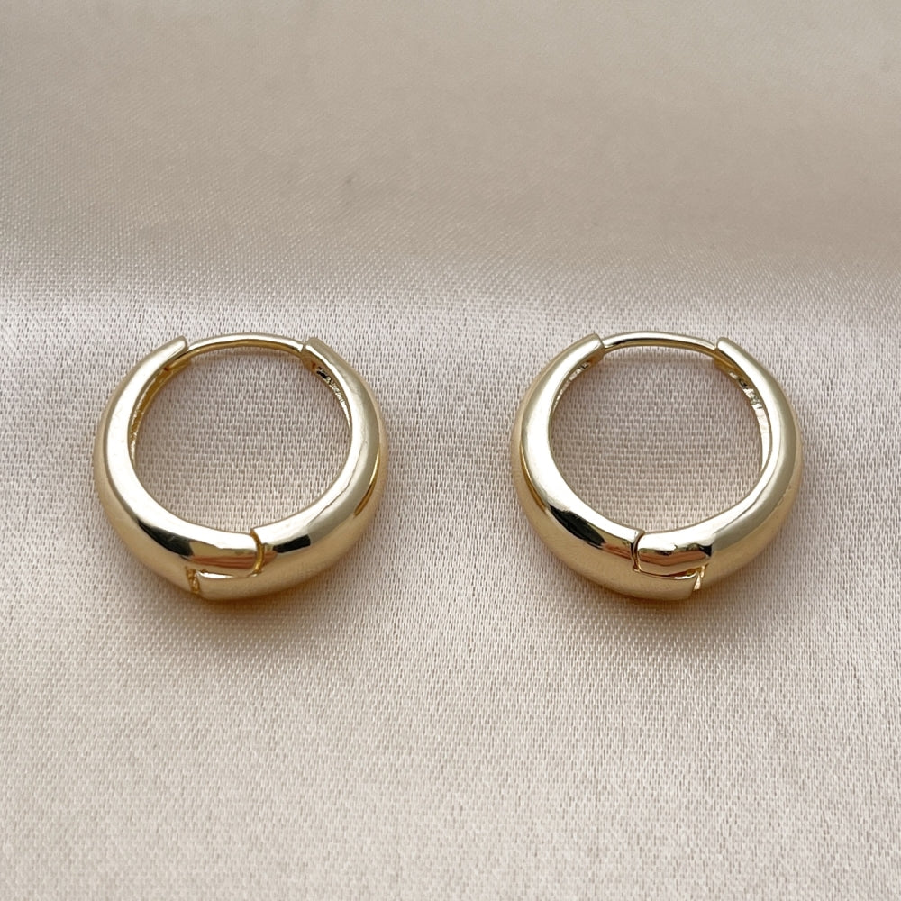 Oro Laminado Huggie Hoop, Gold Filled Style Polished, Golden Finish