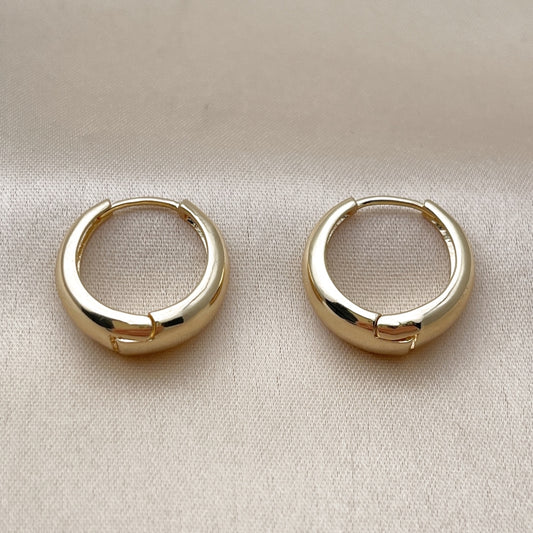Oro Laminado Huggie Hoop, Gold Filled Style Polished, Golden Finish
