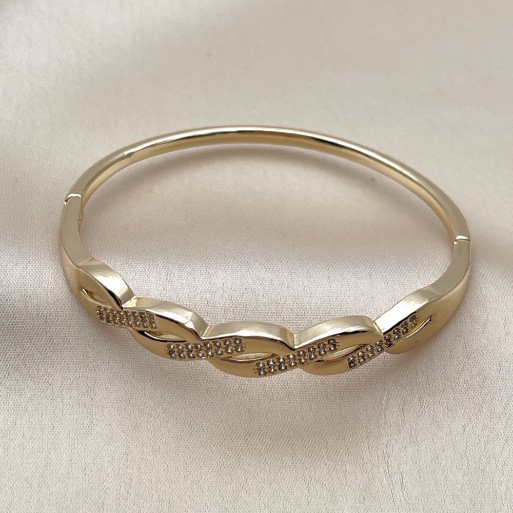 Oro Laminado Individual Bangle, Gold Filled Style Twist Design, with White Cubic Zirconia, Polished, Golden Finish