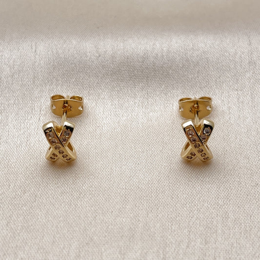 Oro Laminado Stud Earring, Gold Filled Style with White Micro Pave, Polished, Golden Finish