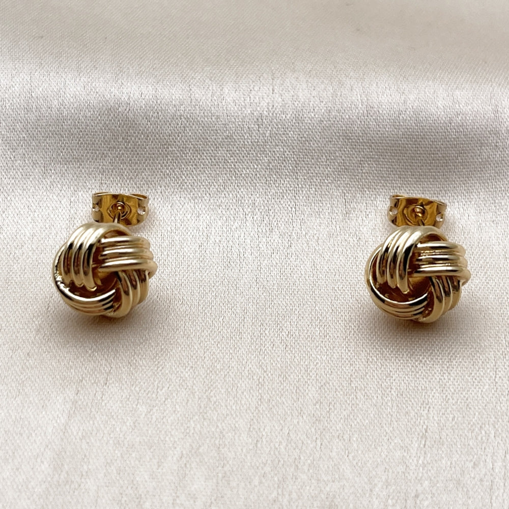 Oro Laminado Stud Earring, Gold Filled Style Love Knot Design, Polished, Golden Finish