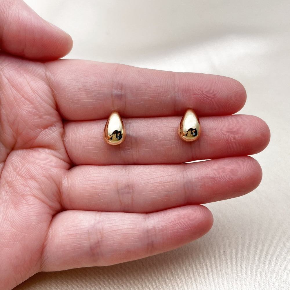 Oro Laminado Stud Earring, Gold Filled Style Teardrop Design, Polished, Golden Finish