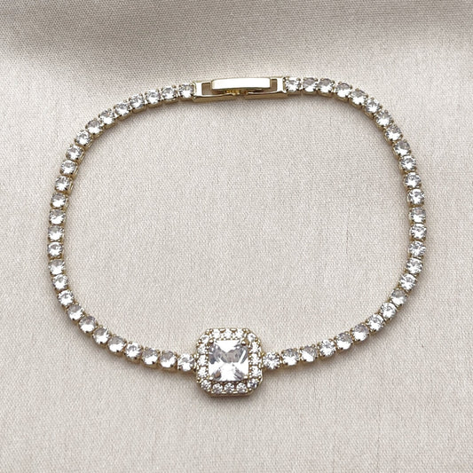 Oro Laminado Fancy Bracelet, Gold Filled Style Cluster Design, with White Cubic Zirconia and White Micro Pave, Polished, Golden Finish