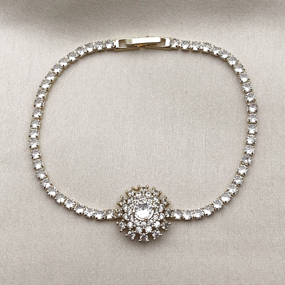 Oro Laminado Fancy Bracelet, Gold Filled Style Flower Design, with White Cubic Zirconia, Polished, Golden Finish