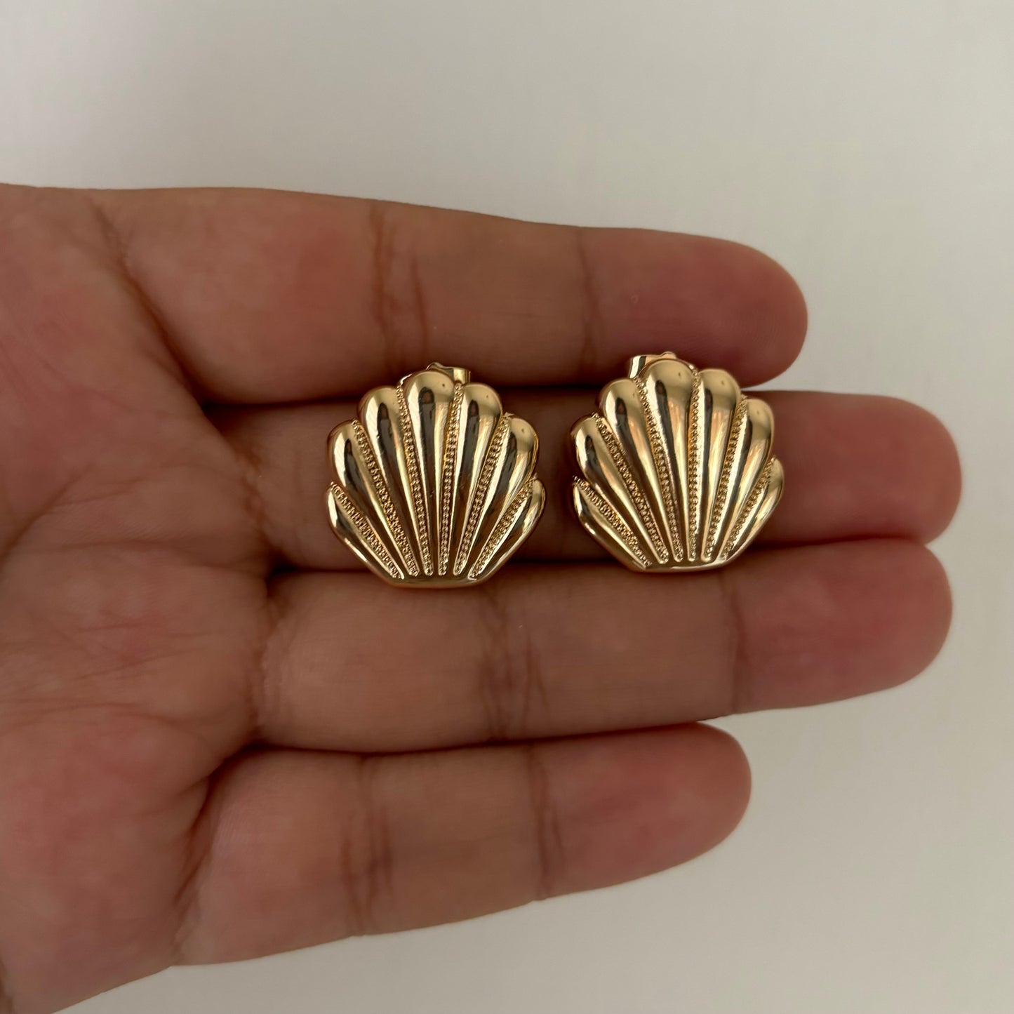 Shell Studs