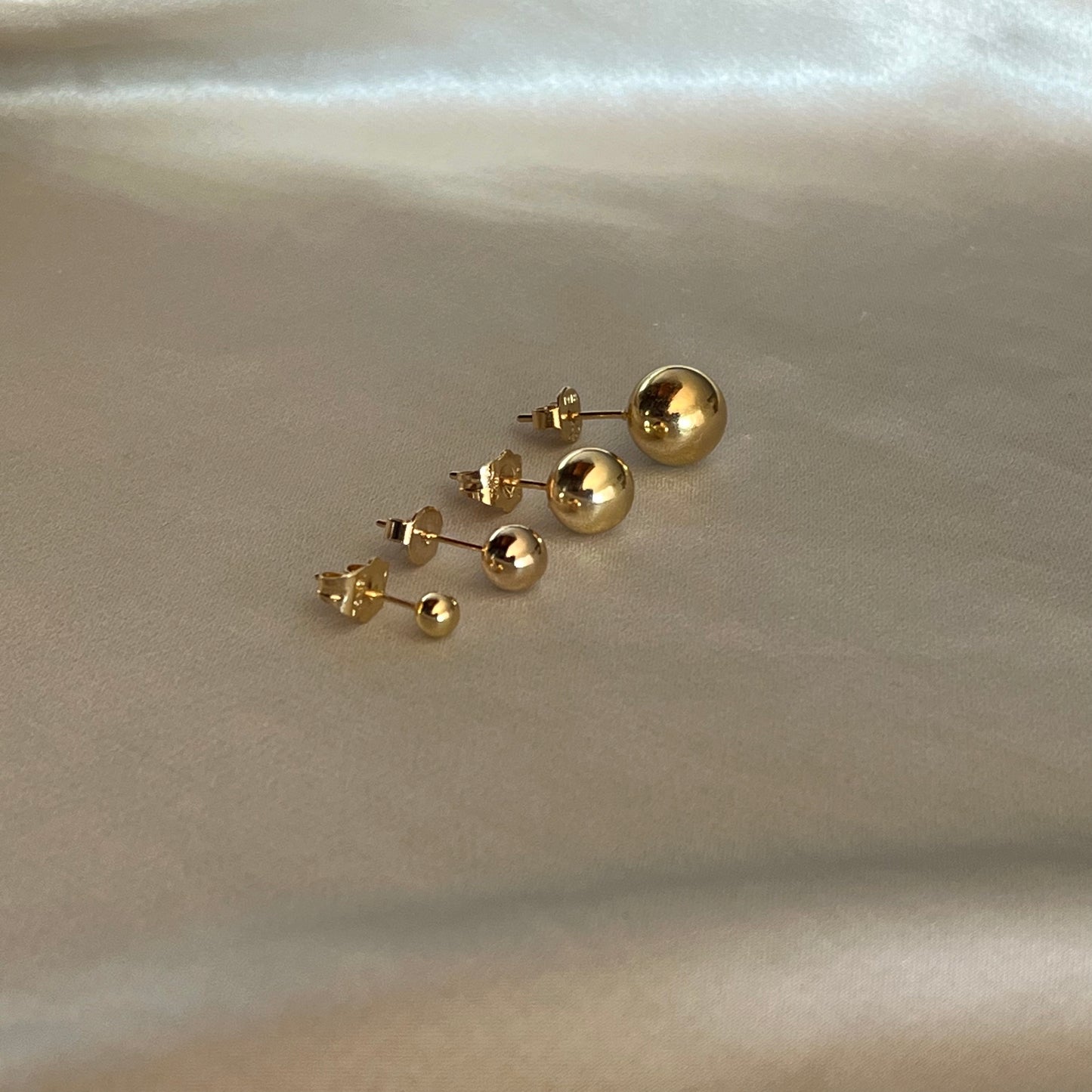 4 pack Gold Bead Studs Set